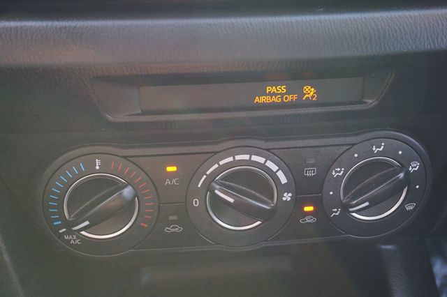 2015 Mazda Mazda3 i TOURING, LOW MILES, PREMIUM WHEELS, CLOTH SEATS - 22988461 - 37