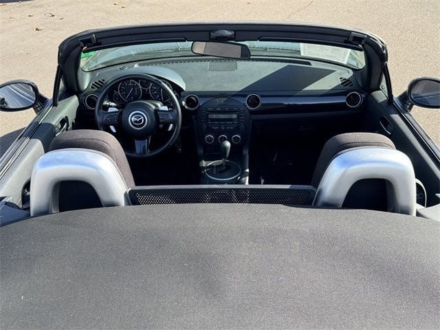 2015 Mazda MX-5 Miata Sport - 22734137 - 16