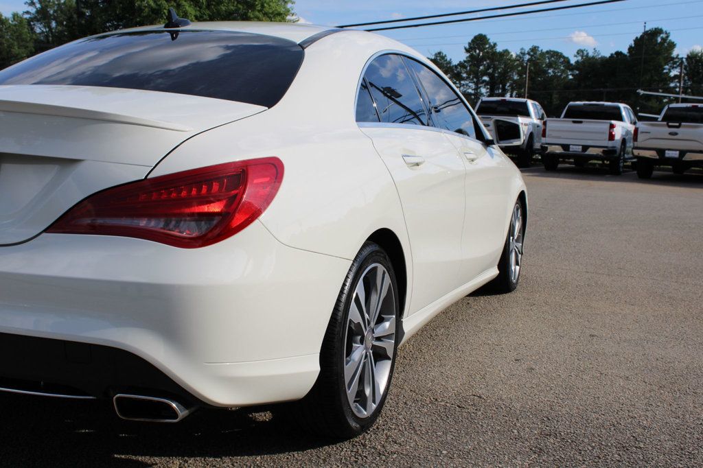 2015 Mercedes Benz CLA 250 photo 19