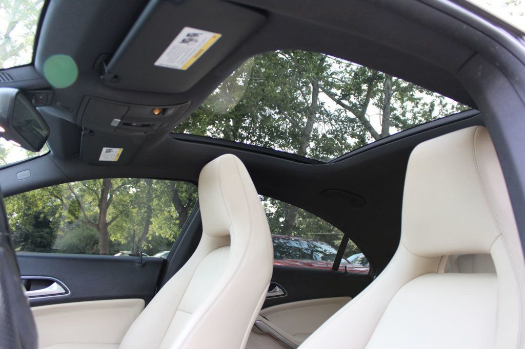 2015 Mercedes Benz CLA 250 photo 23