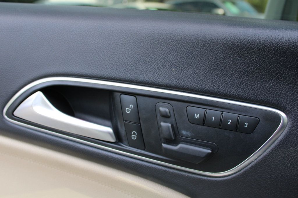 2015 Mercedes Benz CLA 250 photo 25