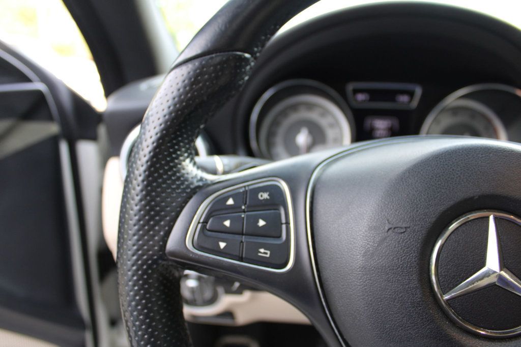2015 Mercedes Benz CLA 250 photo 27