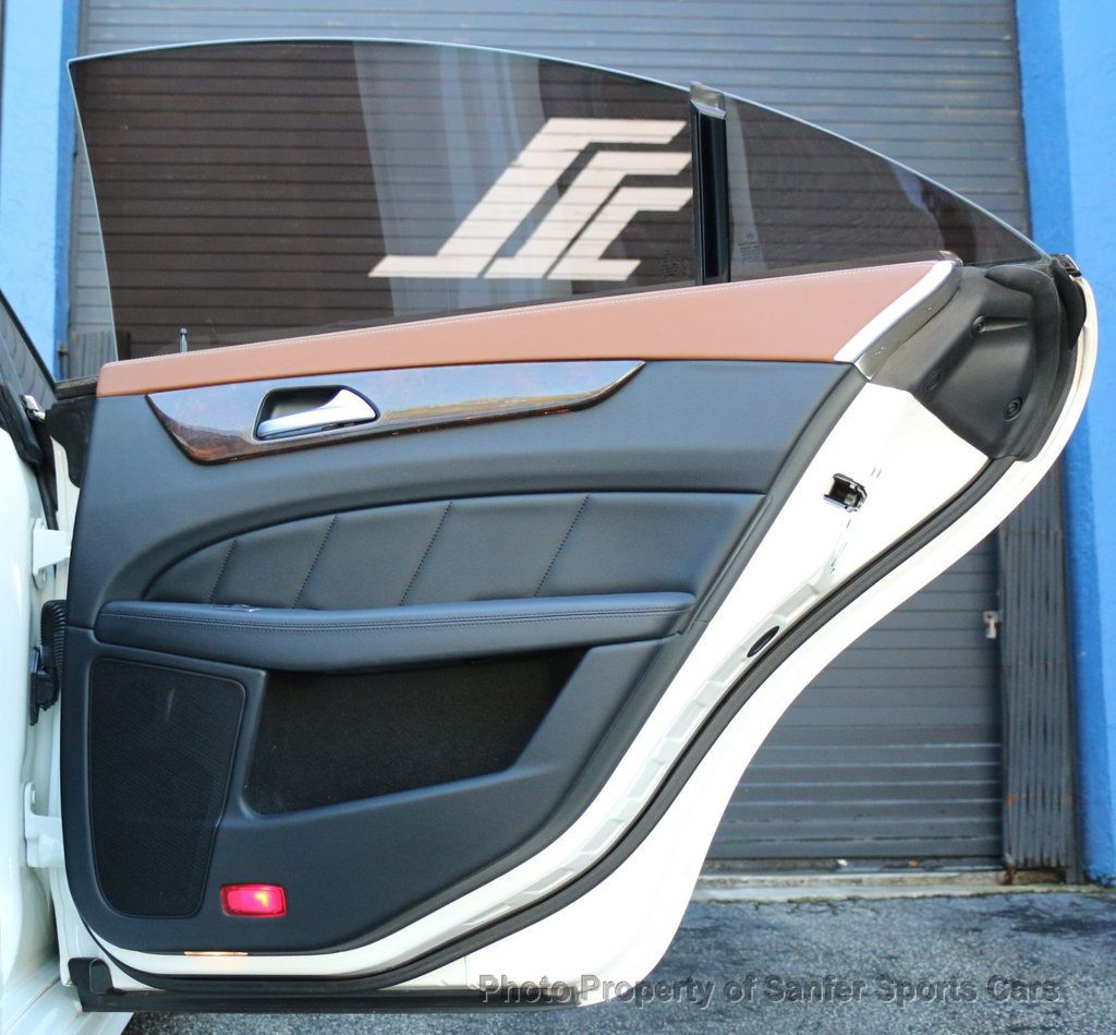 2015 Mercedes-Benz CLS 4dr Sedan CLS 400 4MATIC - 22966755 - 19