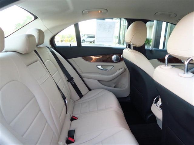 2015 Mercedes-Benz C-Class 4dr Sedan C 300 4MATIC - 17013171 - 11