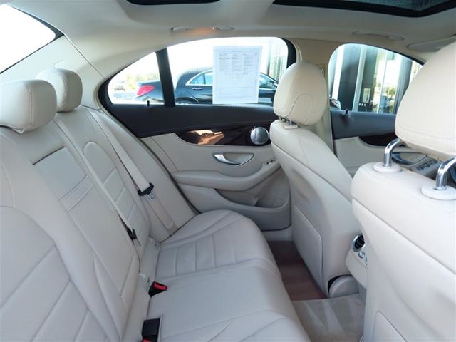 2015 Mercedes-Benz C-Class 4dr Sedan C 300 4MATIC - 17037457 - 16