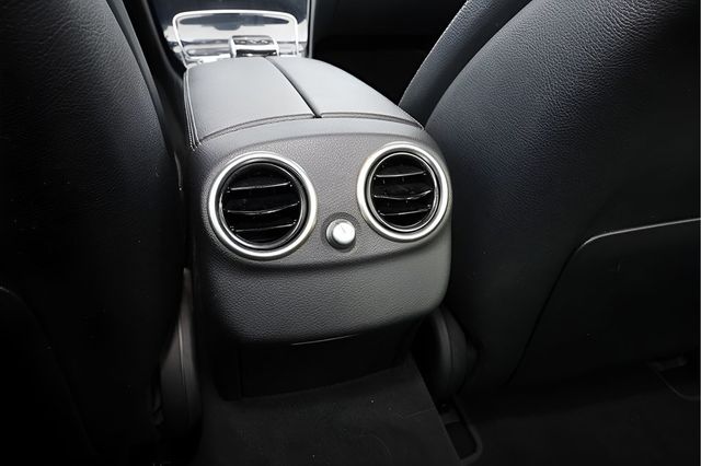 2015 MERCEDES-BENZ C-CLASS 4dr Sedan C 300 4MATIC - 22940770 - 18