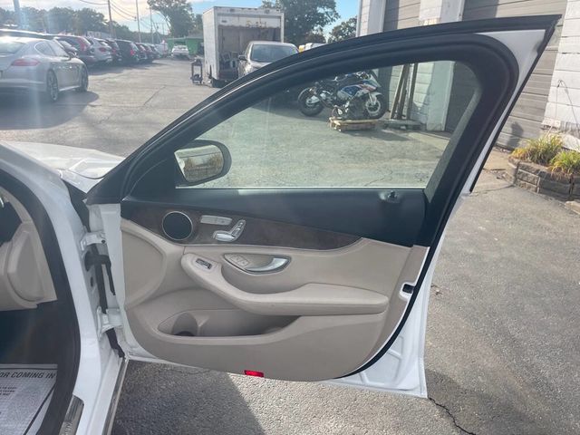 2015 Mercedes-Benz C-Class 4dr Sedan C 300 4MATIC - 22597756 - 18