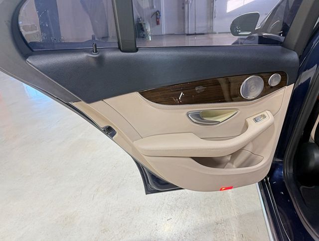 2015 Mercedes-Benz C-Class 4dr Sedan C 300 4MATIC - 22960888 - 29