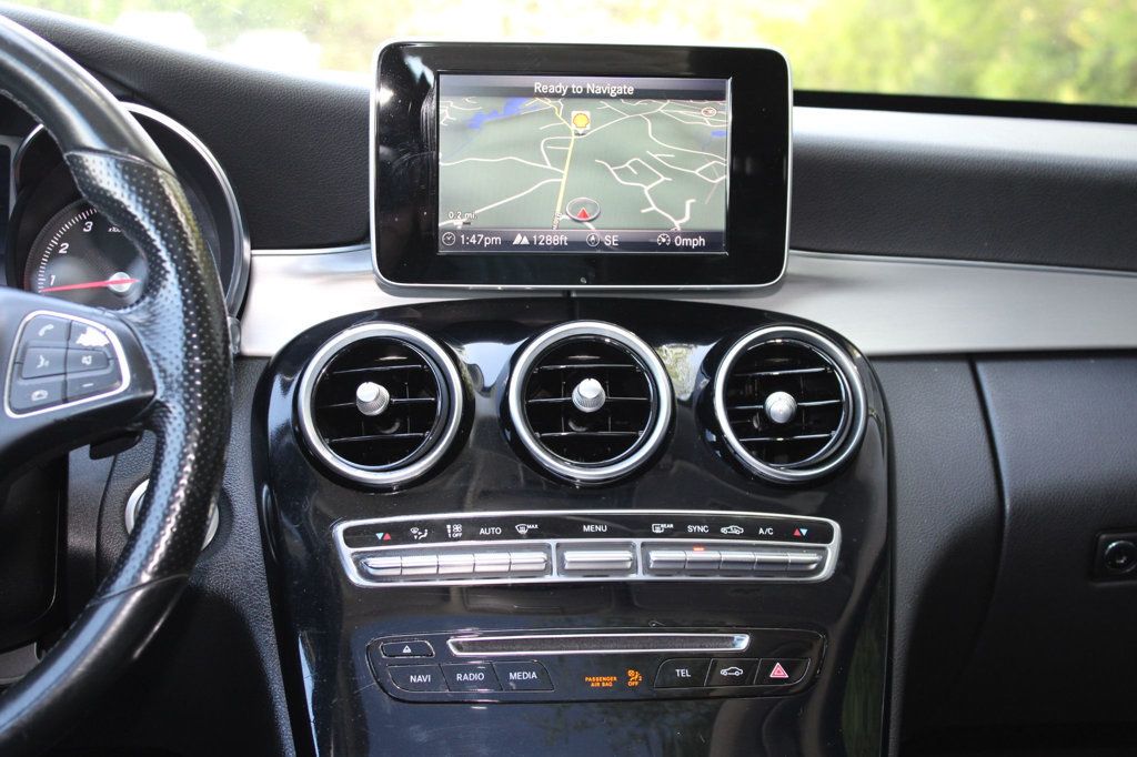 2015 Mercedes Benz C Sedan 300 4MATIC photo 11