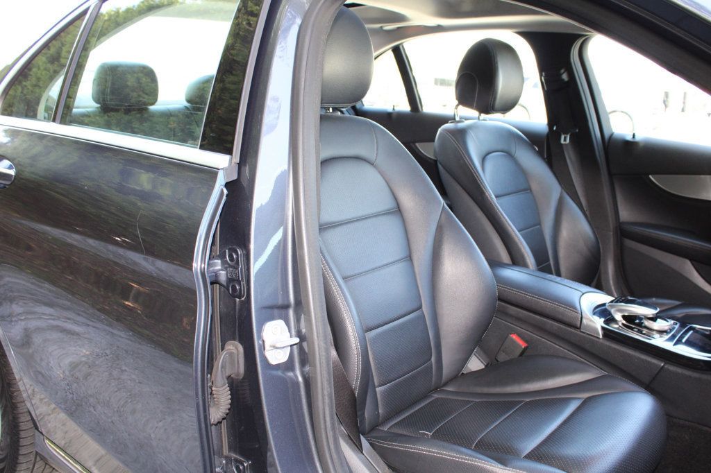 2015 Mercedes Benz C Sedan 300 4MATIC photo 14