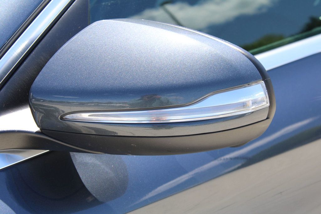2015 Mercedes Benz C Sedan 300 4MATIC photo 18