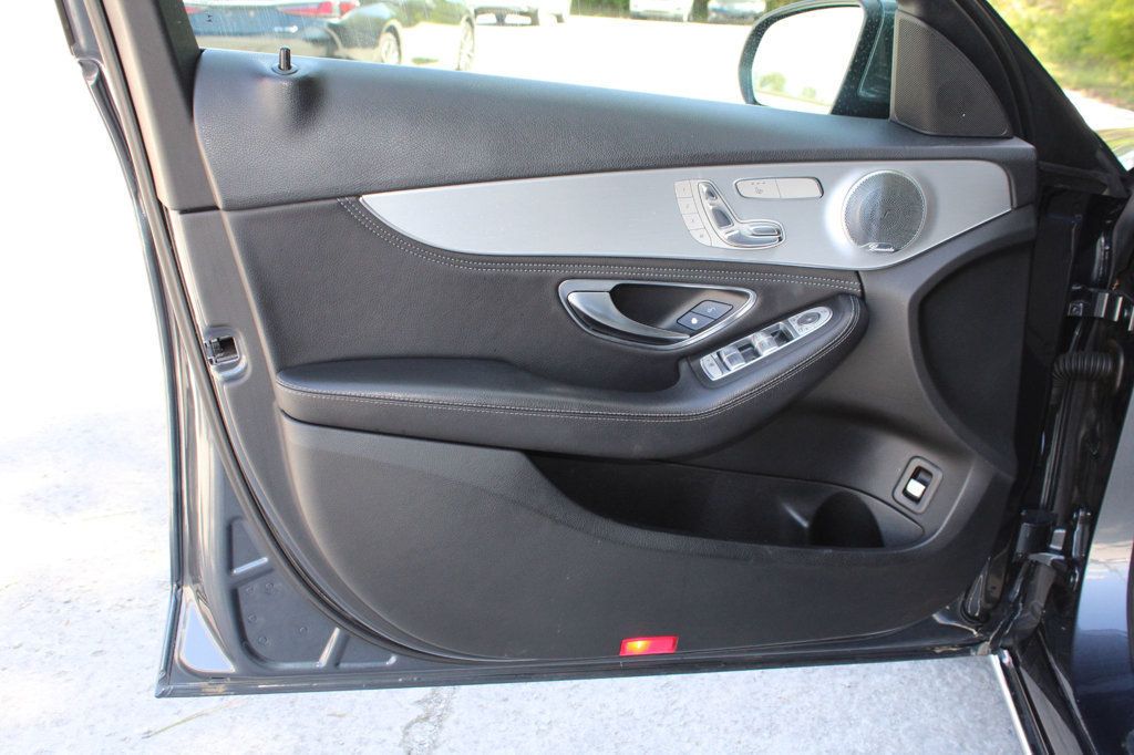 2015 Mercedes Benz C Sedan 300 4MATIC photo 24