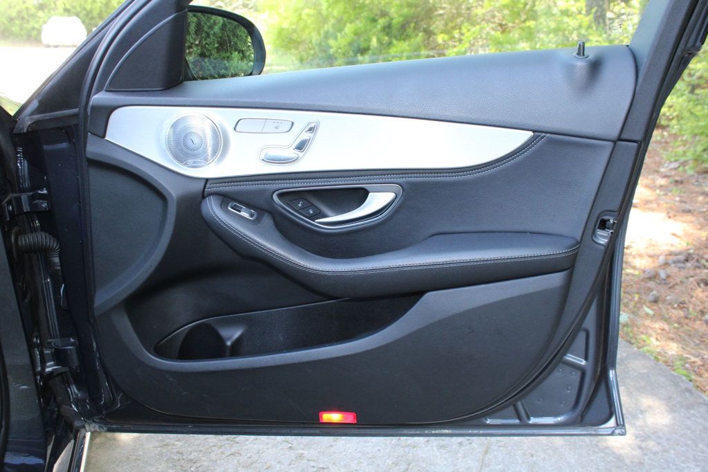 2015 Mercedes Benz C Sedan 300 4MATIC photo 26
