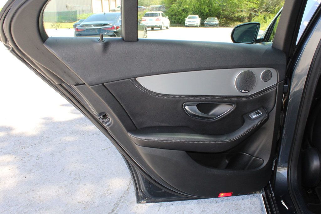 2015 Mercedes Benz C Sedan 300 4MATIC photo 31