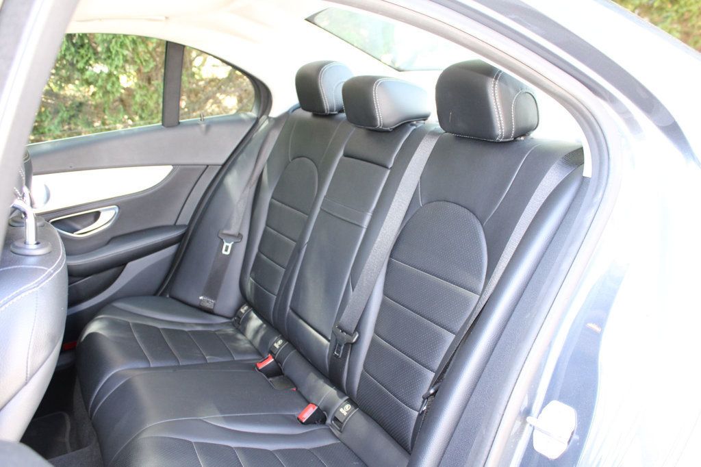 2015 Mercedes Benz C Sedan 300 4MATIC photo 33