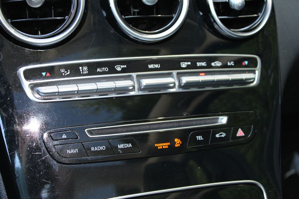 2015 Mercedes Benz C Sedan 300 4MATIC photo 43