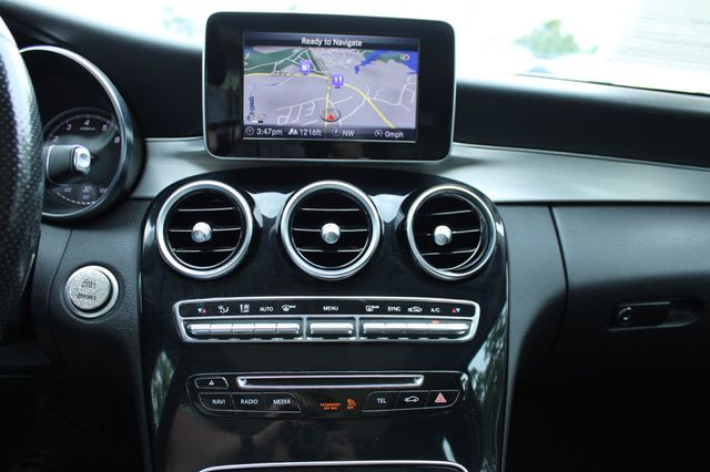 2015 Mercedes-Benz C-Class 4dr Sedan C 300 4MATIC - 23035706 - 18