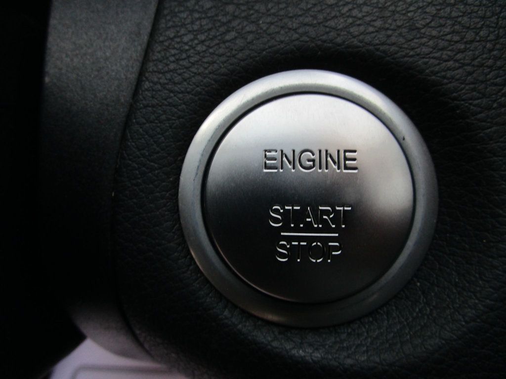 2015 Mercedes-Benz C-Class 4dr Sedan C 300 4MATIC - 22975380 - 23