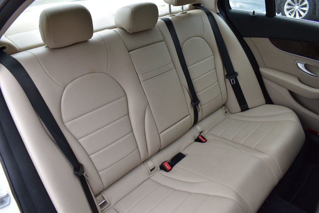 2015 Mercedes-Benz C-Class 4dr Sedan C 300 RWD - 22858165 - 24