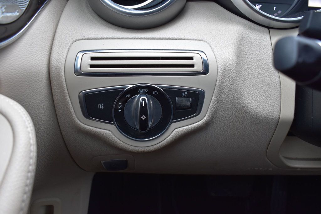 2015 Mercedes-Benz C-Class 4dr Sedan C 300 RWD - 22858165 - 45