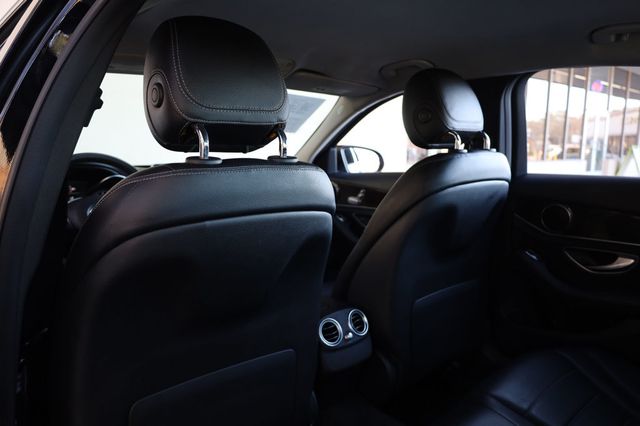 2015 Mercedes-Benz C-Class 4dr Sedan C 300 RWD - 22969260 - 17