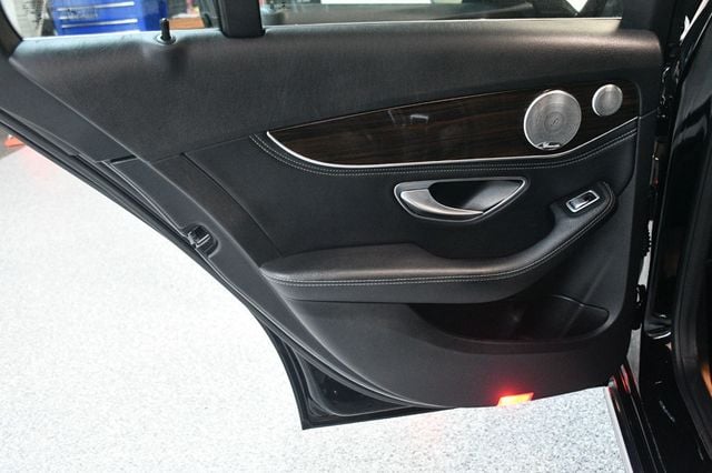 2015 Mercedes-Benz C-Class 4dr Sedan C 300 RWD - 23002192 - 23