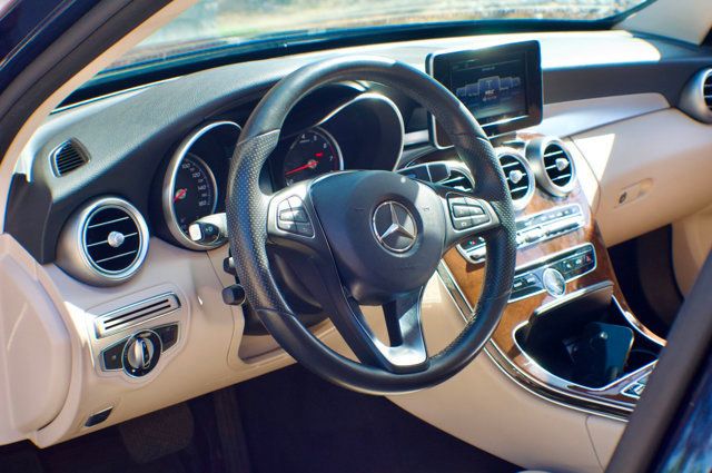 2015 Mercedes-Benz C-Class 4MATIC/Premium Pkg/Keyless Go/Burmester Premium Audio/NAV - 23000710 - 19