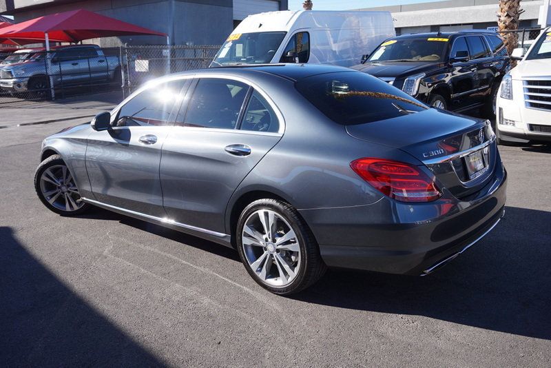 2015 Mercedes Benz C photo 4
