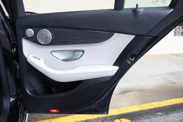 2015 Mercedes-Benz C-Class C300 - 23033018 - 21