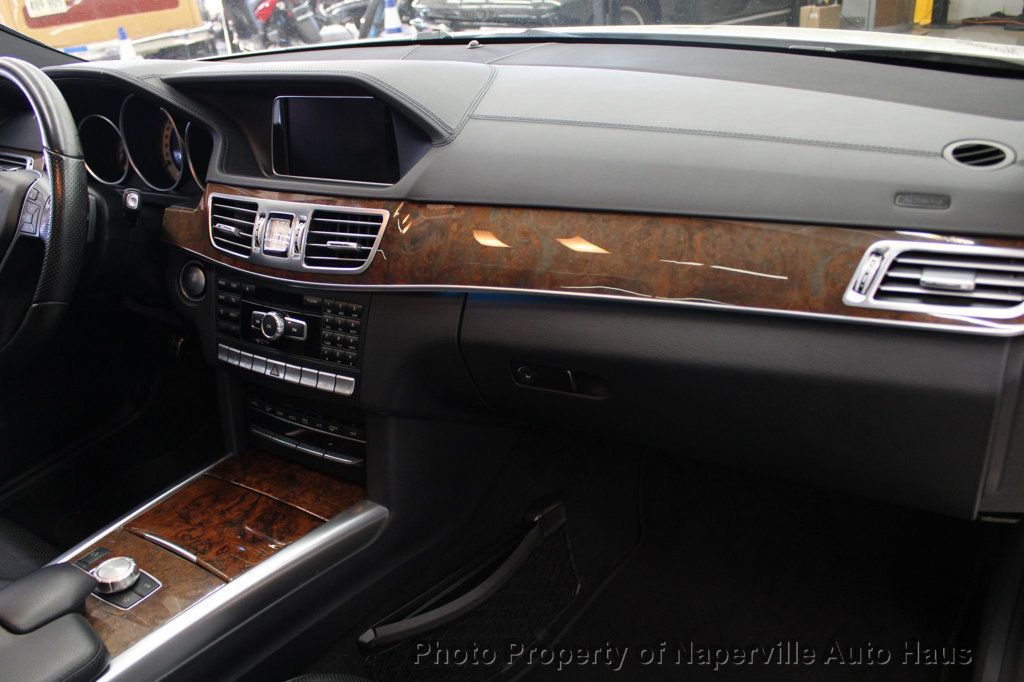 2015 Mercedes Benz E Sedan 400 4MATIC photo 40