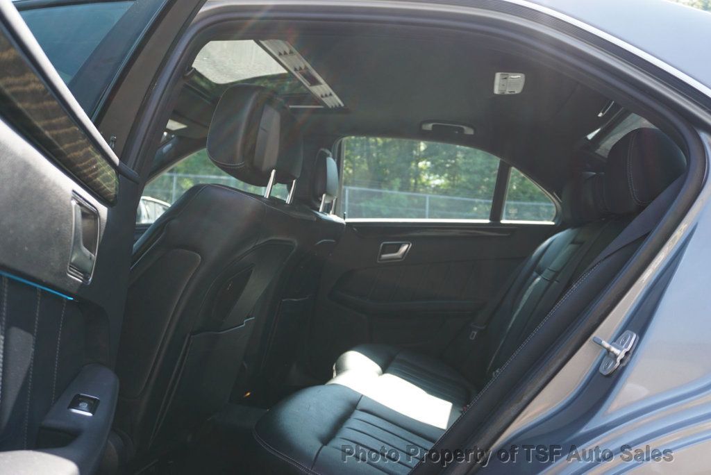 2015 Mercedes Benz E Sedan 400 4MATIC photo 2
