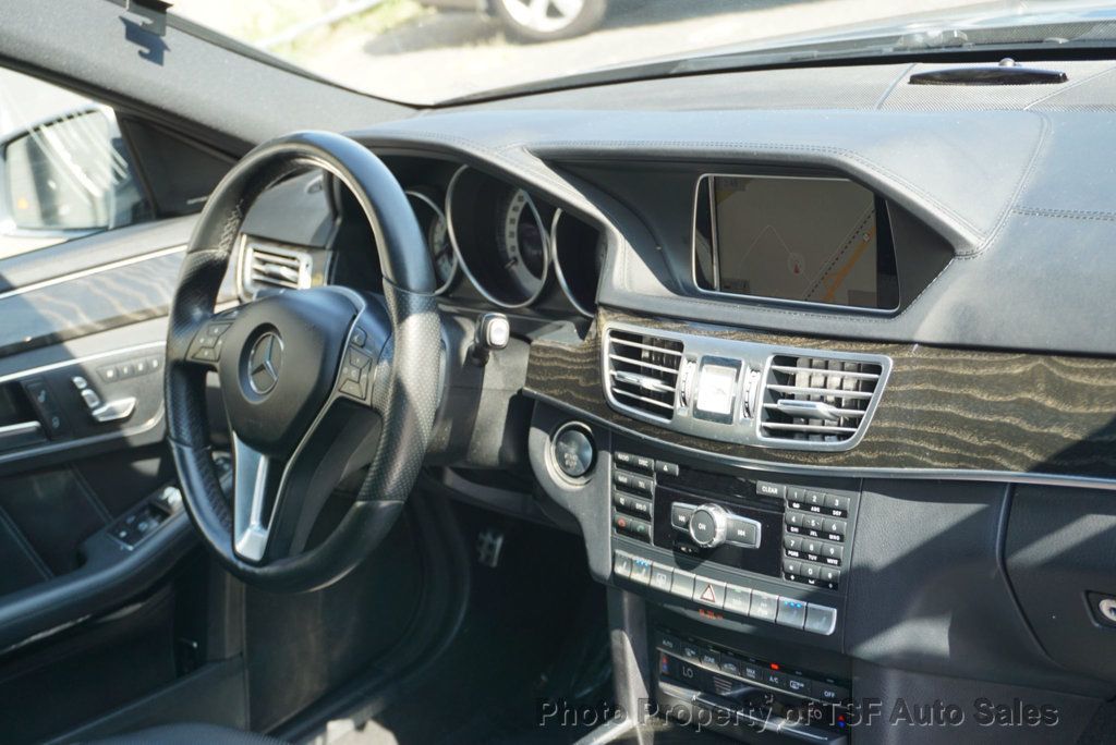 2015 Mercedes Benz E Sedan 400 4MATIC photo 8