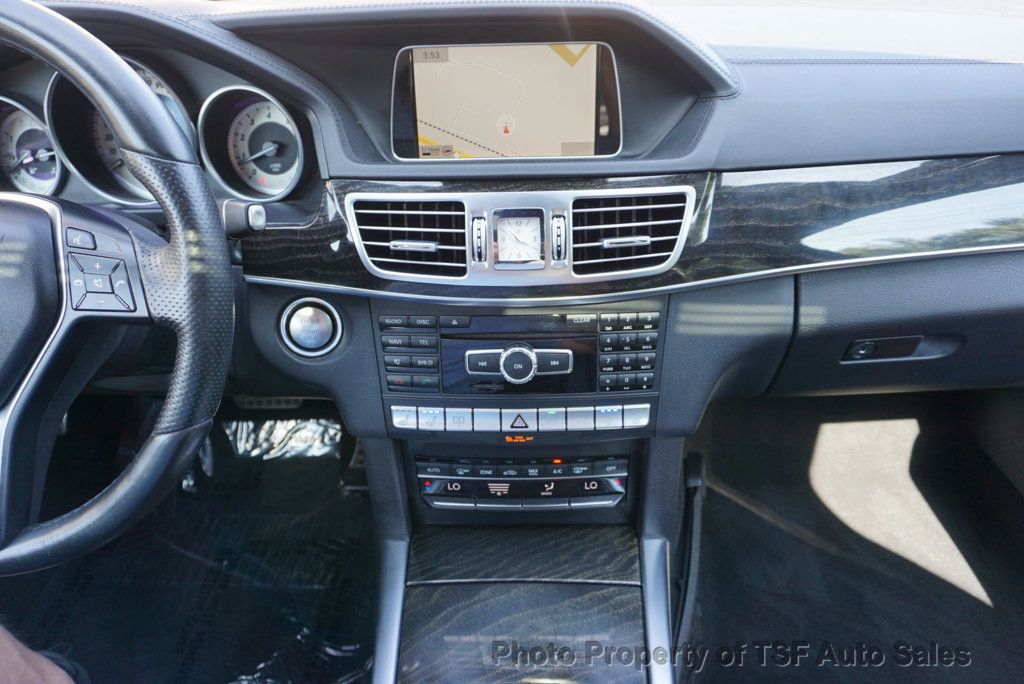 2015 Mercedes Benz E Sedan 400 4MATIC photo 9