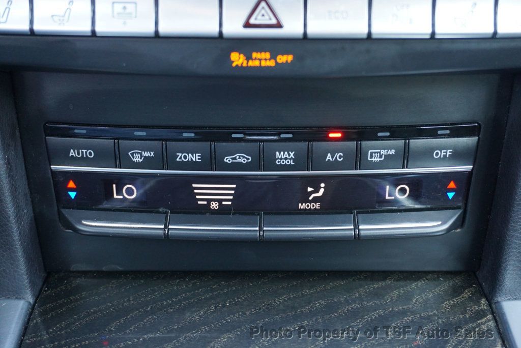 2015 Mercedes Benz E Sedan 400 4MATIC photo 16