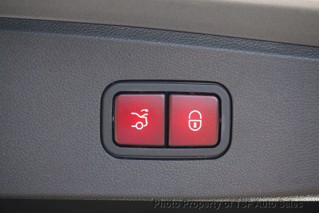 2015 Mercedes Benz E Sedan 400 4MATIC photo 27