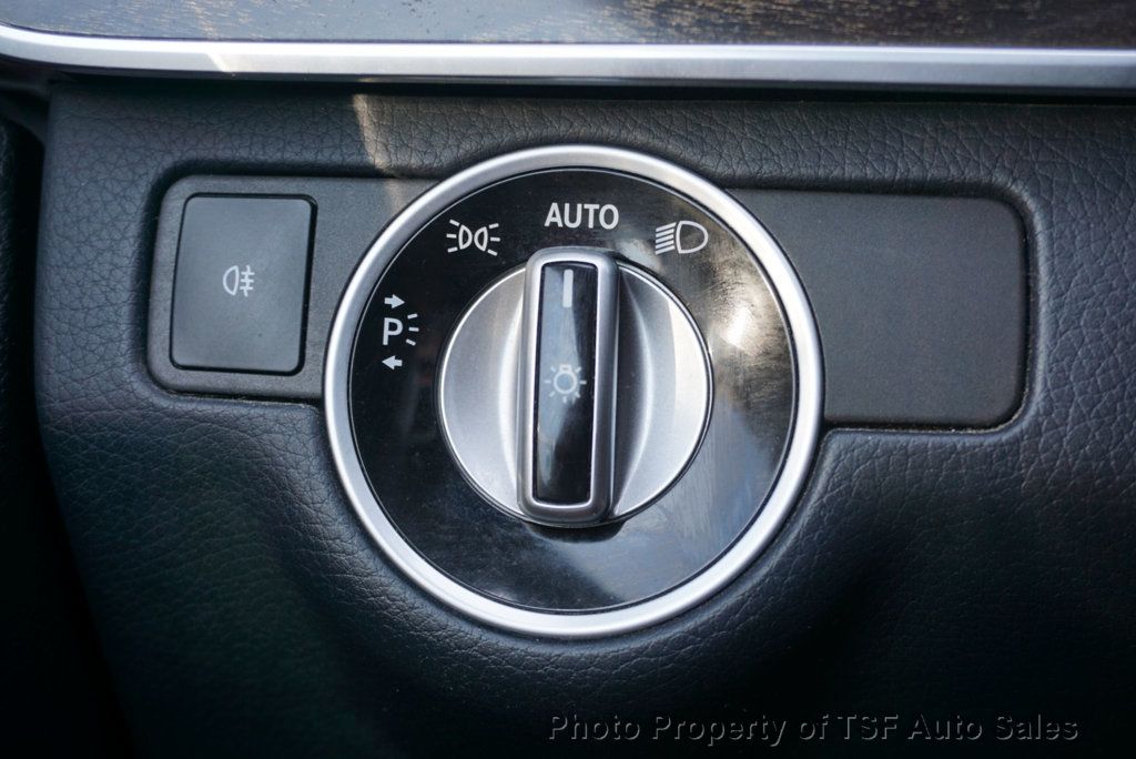 2015 Mercedes Benz E Sedan 400 4MATIC photo 28