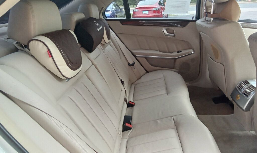 2015 Mercedes Benz E 400 photo 25