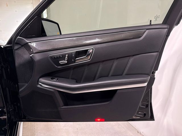 2015 Mercedes-Benz E-Class 4dr Sedan E 63 AMG S-Model 4MATIC - 23061586 - 39