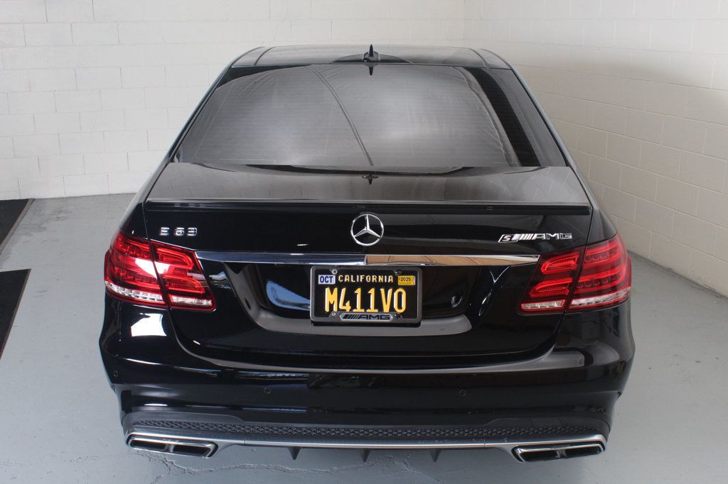 2015 Mercedes Benz E 63 AMG 4MATIC photo 4