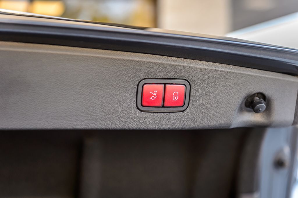 2015 Mercedes-Benz E-Class E350 SPORT - NAV - BACKUP CAM - VERY CLEAN - MUST SEE - 22959438 - 12