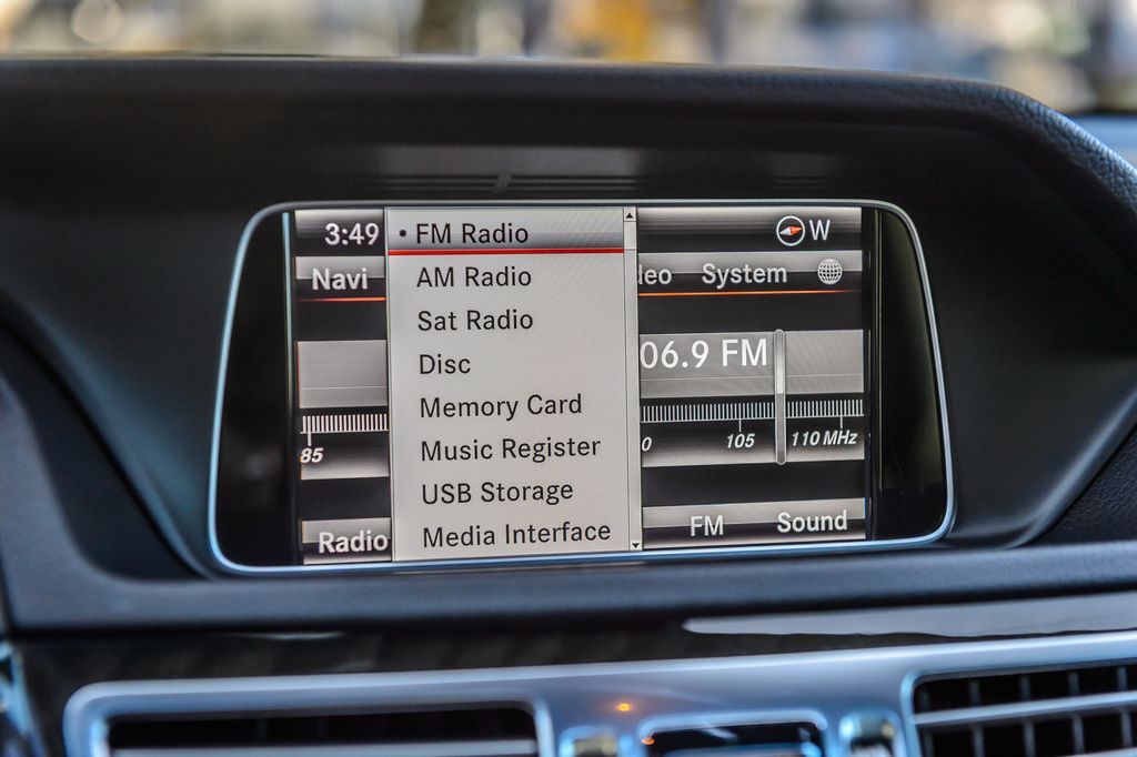 2015 Mercedes-Benz E-Class E350 SPORT - NAV - BACKUP CAM - VERY CLEAN - MUST SEE - 22959438 - 21