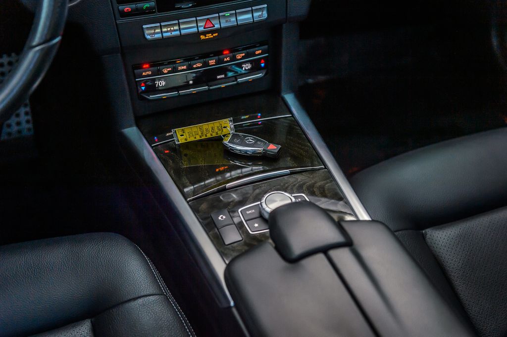 2015 Mercedes-Benz E-Class E350 SPORT - NAV - BACKUP CAM - VERY CLEAN - MUST SEE - 22959438 - 31