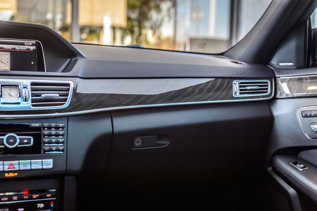 2015 Mercedes-Benz E-Class E350 SPORT - NAV - BACKUP CAM - VERY CLEAN - MUST SEE - 22959438 - 34