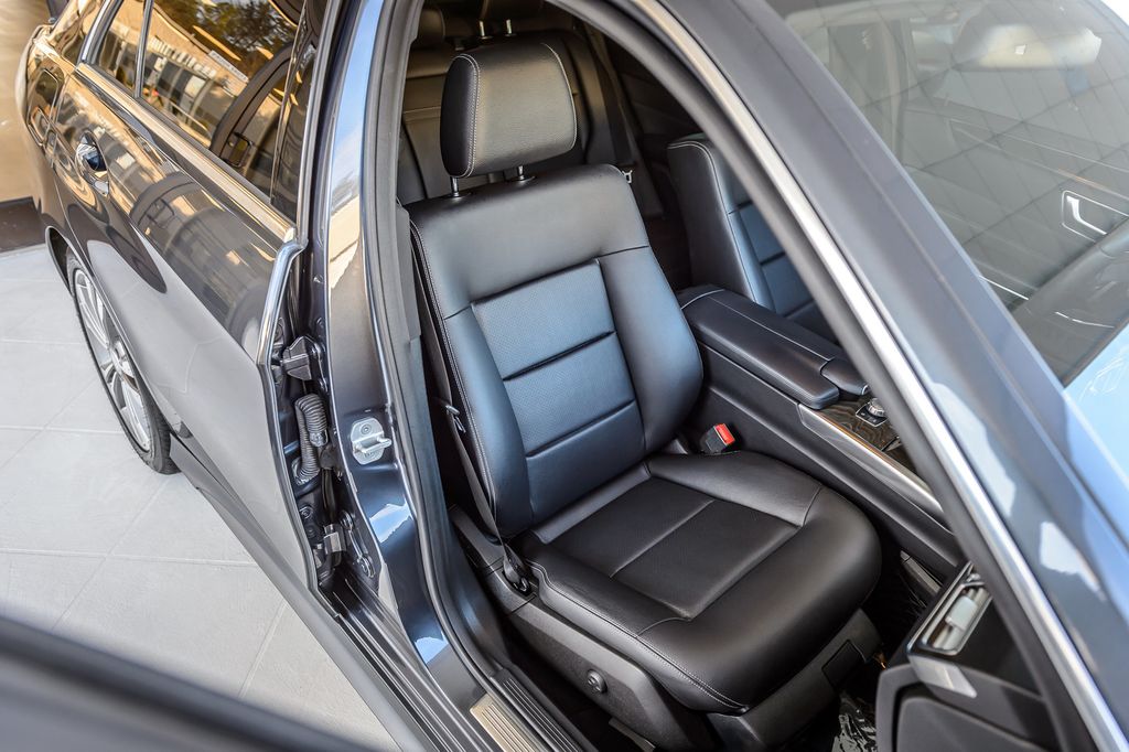 2015 Mercedes-Benz E-Class E350 SPORT - NAV - BACKUP CAM - VERY CLEAN - MUST SEE - 22959438 - 43