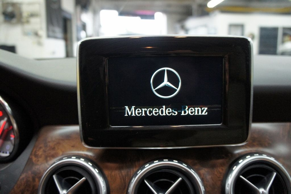 2015 Mercedes-Benz GLA 1-Owner, Great Shape - 23023715 - 25