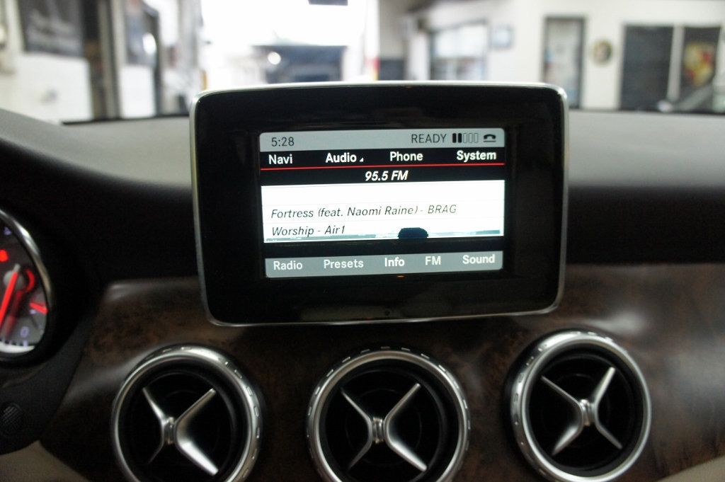 2015 Mercedes-Benz GLA 1-Owner, Great Shape - 23023715 - 30