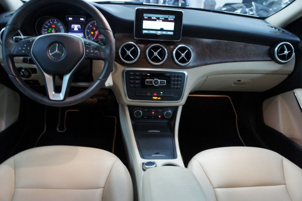 2015 Mercedes-Benz GLA 1-Owner, Great Shape - 23023715 - 32