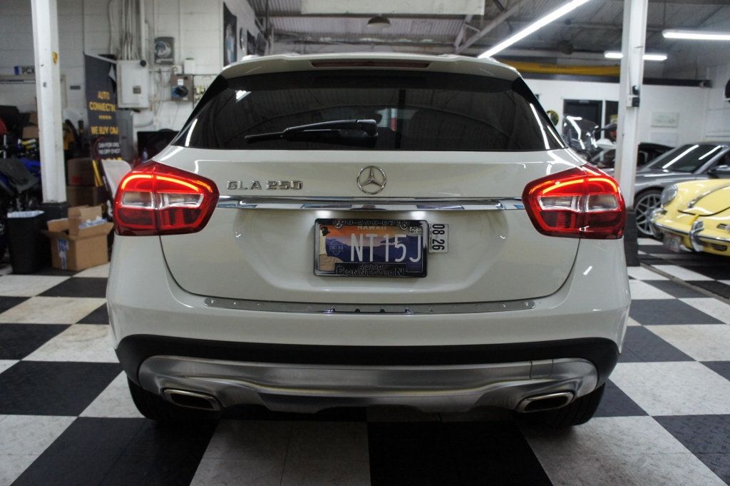 2015 Mercedes-Benz GLA 1-Owner, Great Shape - 23023715 - 34