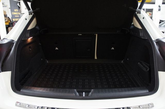 2015 Mercedes-Benz GLA 1-Owner, Great Shape - 23023715 - 36