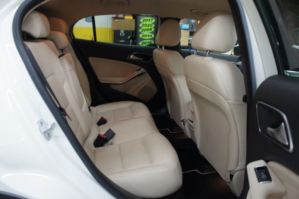 2015 Mercedes-Benz GLA 1-Owner, Great Shape - 23023715 - 38